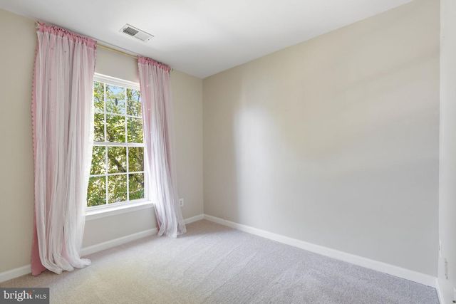 7053 SAUVAGE LN, Gainesville, VA 20155
