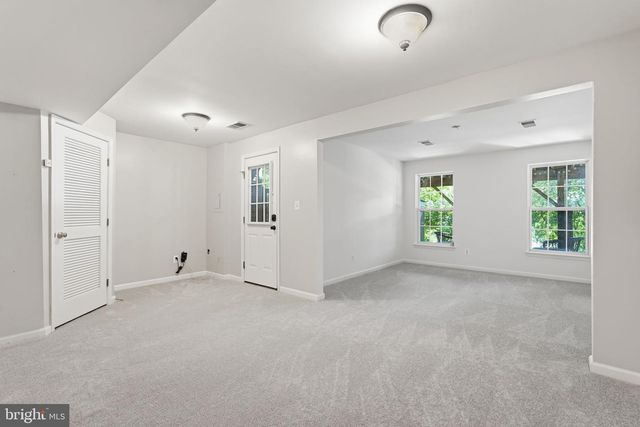 7053 SAUVAGE LN, Gainesville, VA 20155