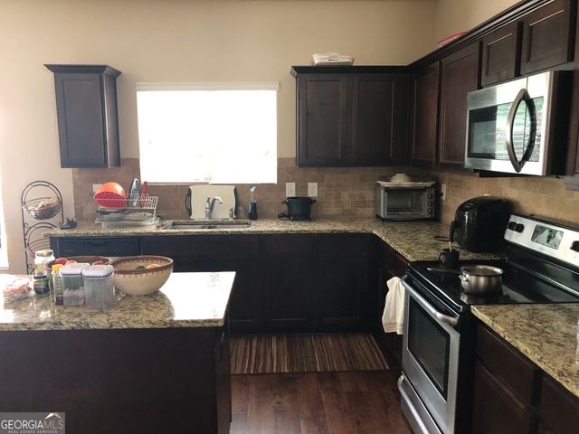 375 Bandelier Circle, Hampton, GA 30228