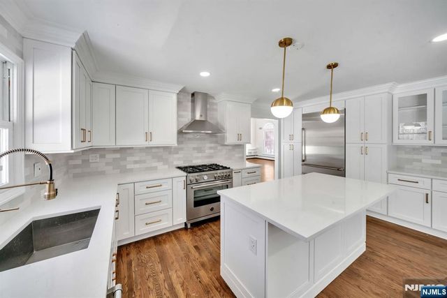 853 Shadow Ridge Road, Franklin Lakes, NJ 07417