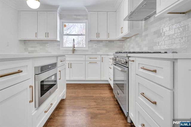 853 Shadow Ridge Road, Franklin Lakes, NJ 07417