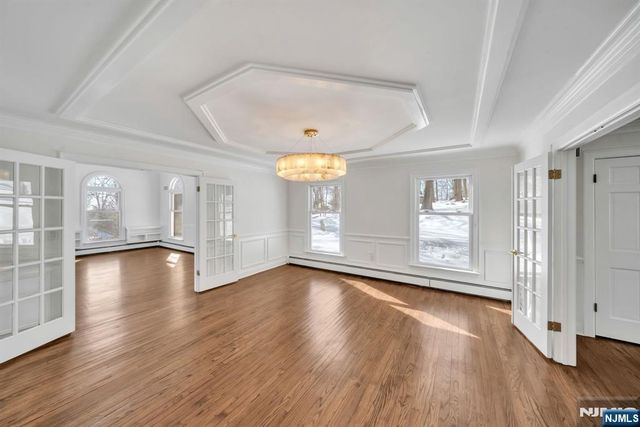 853 Shadow Ridge Road, Franklin Lakes, NJ 07417