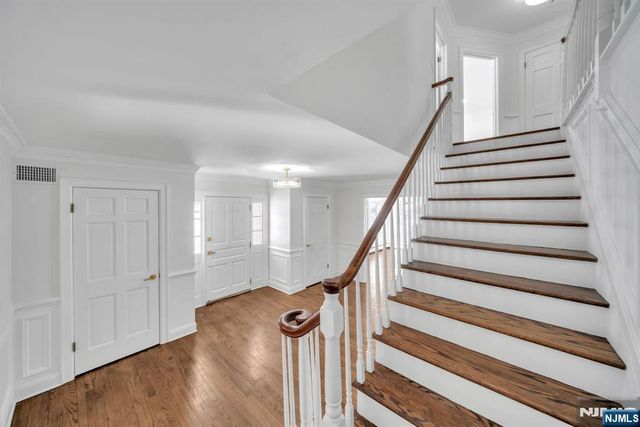 853 Shadow Ridge Road, Franklin Lakes, NJ 07417