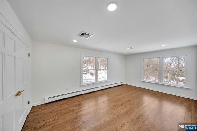 853 Shadow Ridge Road, Franklin Lakes, NJ 07417