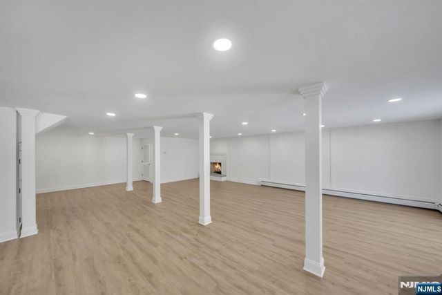 853 Shadow Ridge Road, Franklin Lakes, NJ 07417