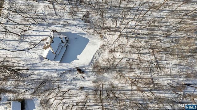 853 Shadow Ridge Road, Franklin Lakes, NJ 07417