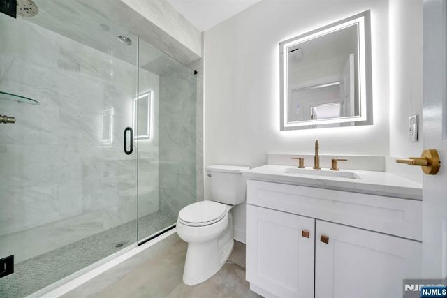 853 Shadow Ridge Road, Franklin Lakes, NJ 07417