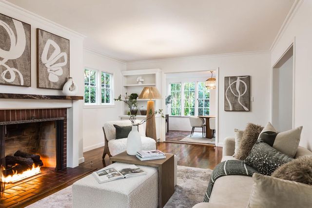 863 Melville Avenue, Palo Alto, CA 94301