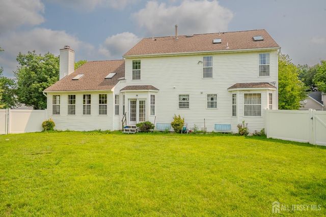 15 Inverness Lane, East Windsor, NJ 08520