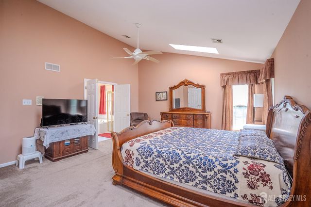 15 Inverness Lane, East Windsor, NJ 08520