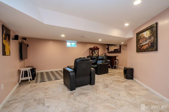15 Inverness Lane, East Windsor, NJ 08520