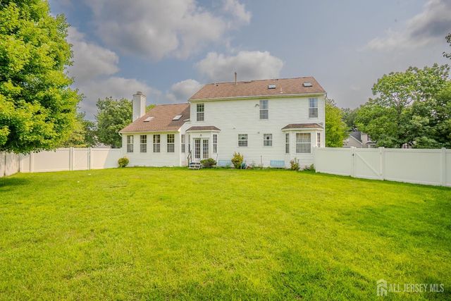 15 Inverness Lane, East Windsor, NJ 08520