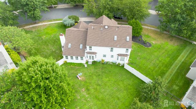 15 Inverness Lane, East Windsor, NJ 08520
