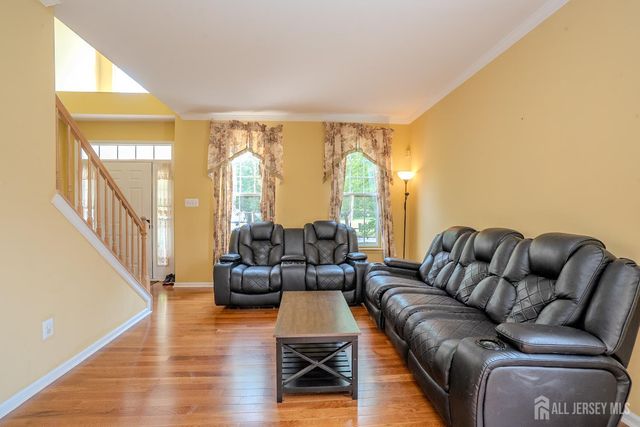 15 Inverness Lane, East Windsor, NJ 08520