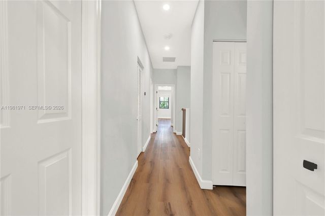 5880 NW 104th Path 0, Doral, FL 33178