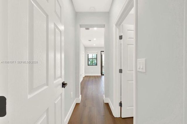 5880 NW 104th Path 0, Doral, FL 33178