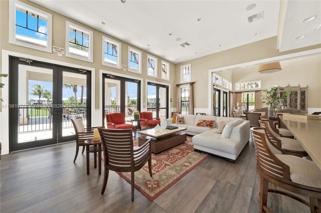 5880 NW 104th Path 0, Doral, FL 33178