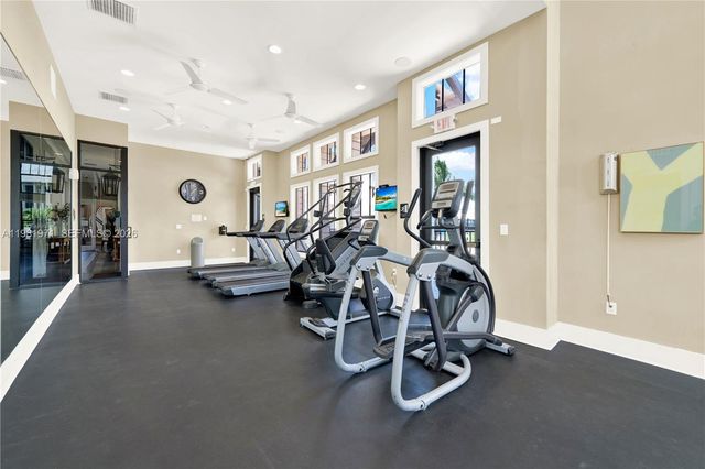 5880 NW 104th Path 0, Doral, FL 33178