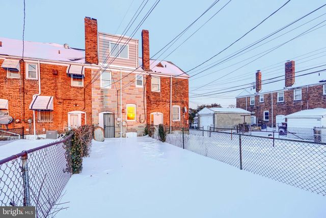 402 CHESTNUT CT, Dundalk, MD 21222