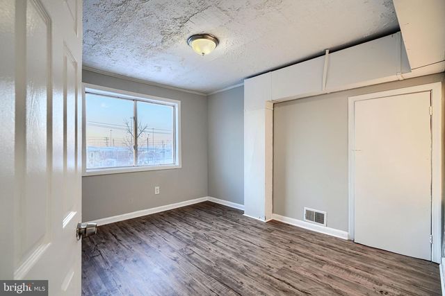 402 CHESTNUT CT, Dundalk, MD 21222