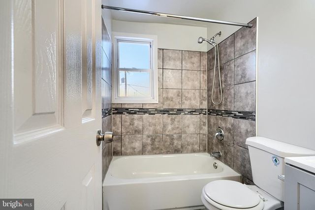 402 CHESTNUT CT, Dundalk, MD 21222