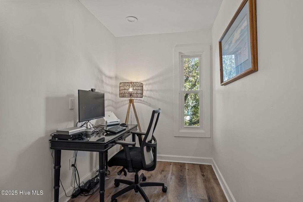 Image 21 of property listing at 7122 Ocean Drive, Emerald Isle, NC 28594