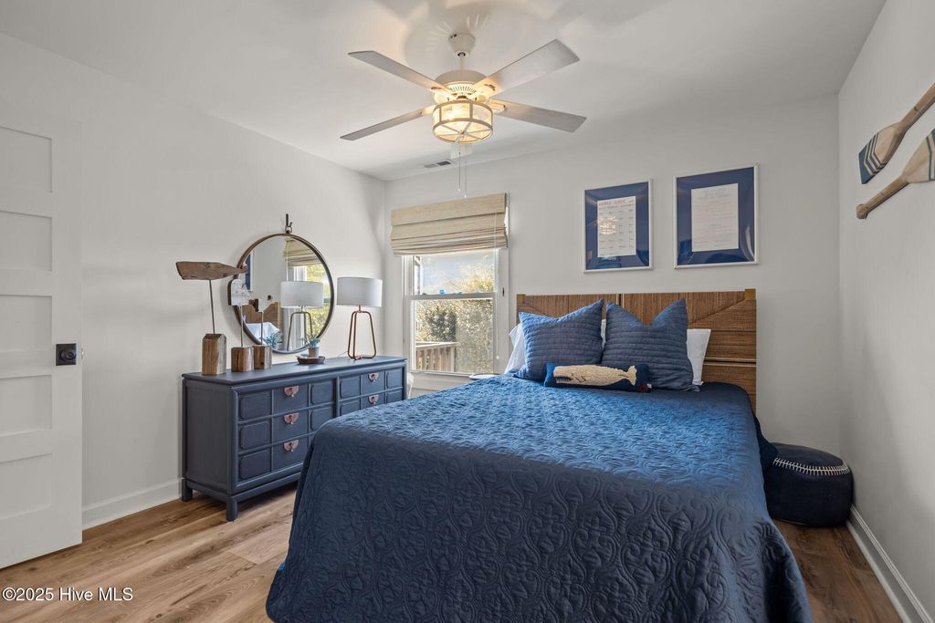 Image 23 of property listing at 7122 Ocean Drive, Emerald Isle, NC 28594