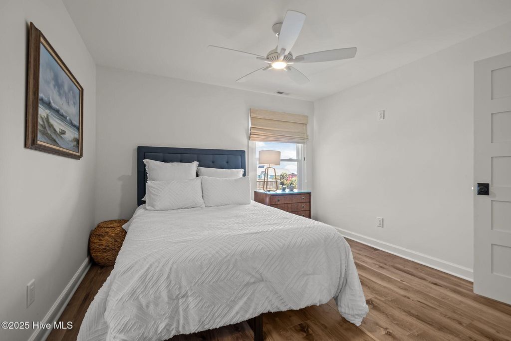 Image 27 of property listing at 7122 Ocean Drive, Emerald Isle, NC 28594