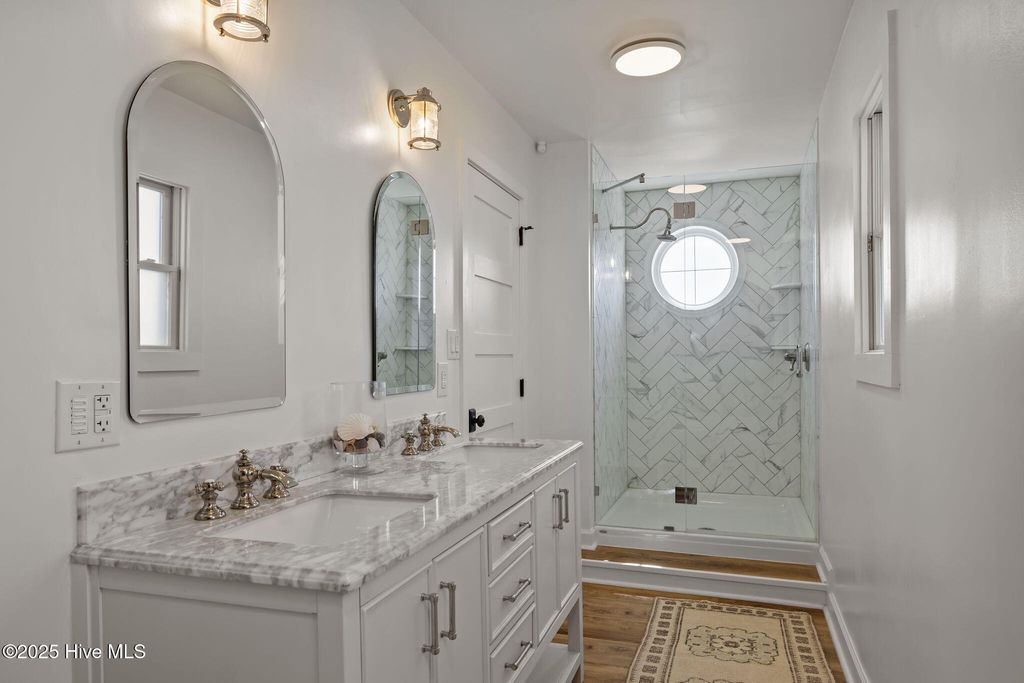 Image 38 of property listing at 7122 Ocean Drive, Emerald Isle, NC 28594