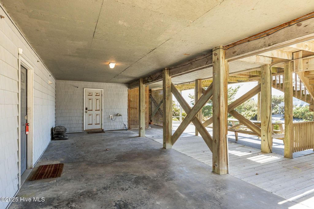 Image 39 of property listing at 7122 Ocean Drive, Emerald Isle, NC 28594