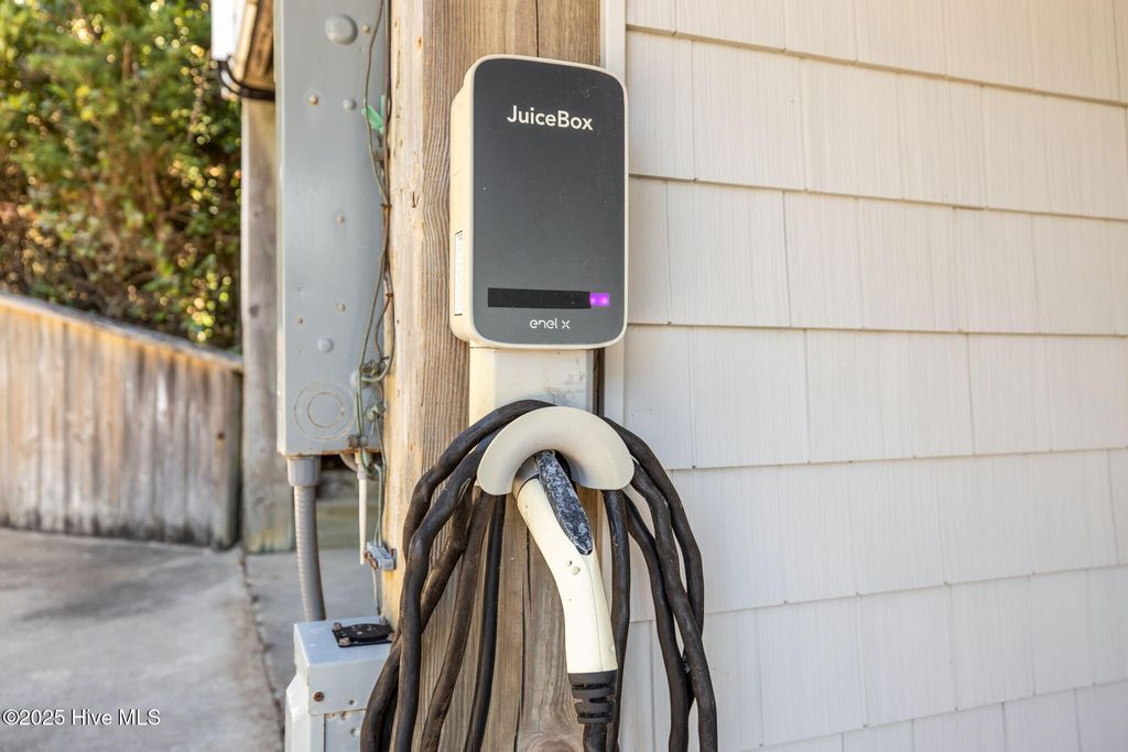 Image 40 of property listing at 7122 Ocean Drive, Emerald Isle, NC 28594