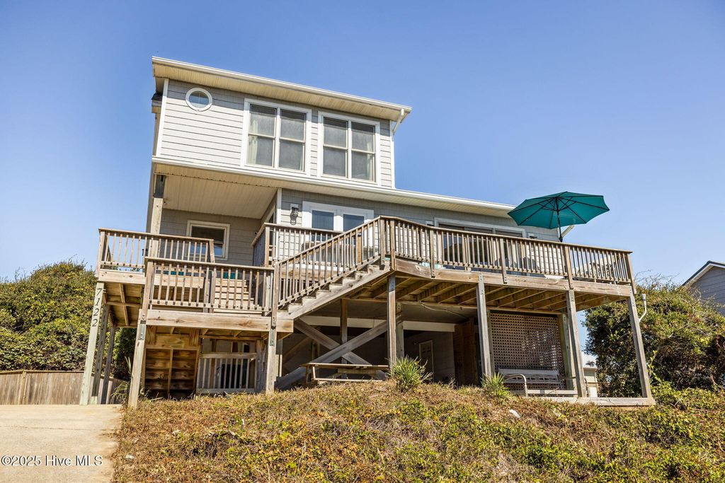 Image 42 of property listing at 7122 Ocean Drive, Emerald Isle, NC 28594