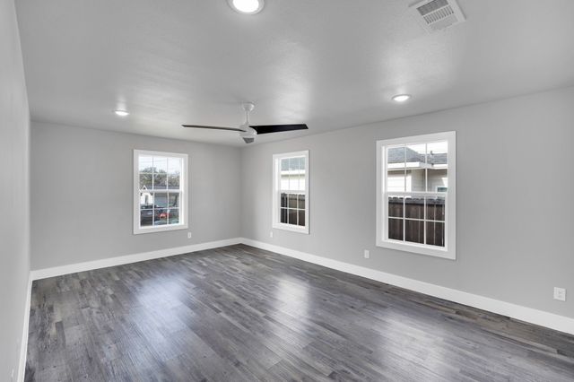 113 Frierson Street, Waxahachie, TX 75165