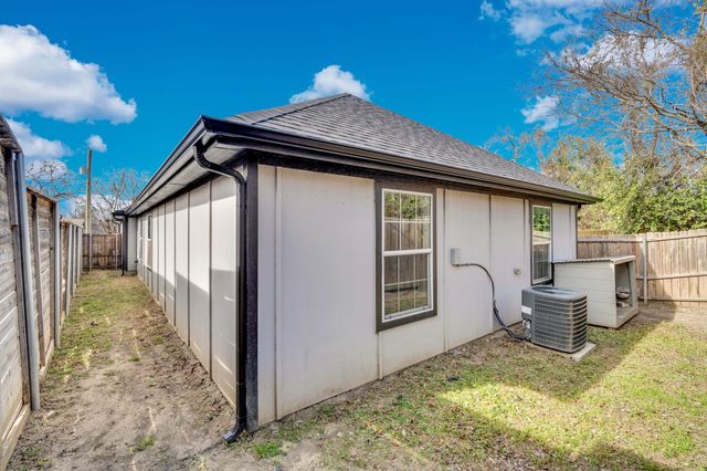 113 Frierson Street, Waxahachie, TX 75165