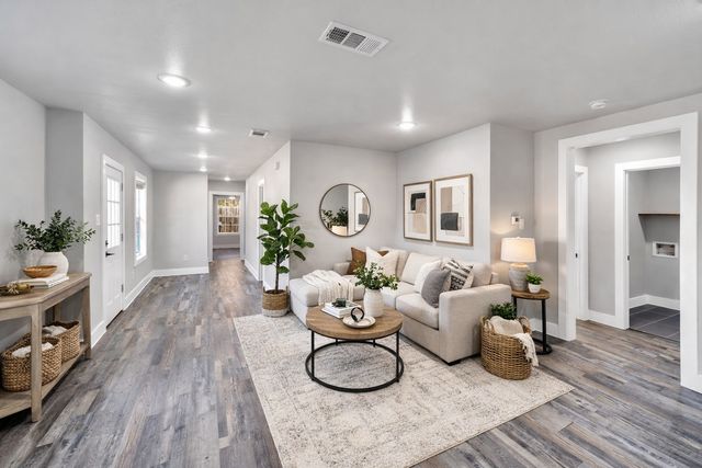 113 Frierson Street, Waxahachie, TX 75165