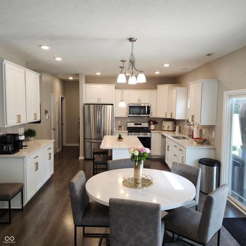 13875 N Honey Creek Drive, Camby, IN 46113
