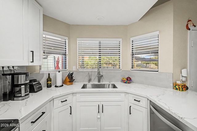 921 N SANDAL Circle, Mesa, AZ 85205