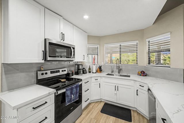 921 N SANDAL Circle, Mesa, AZ 85205