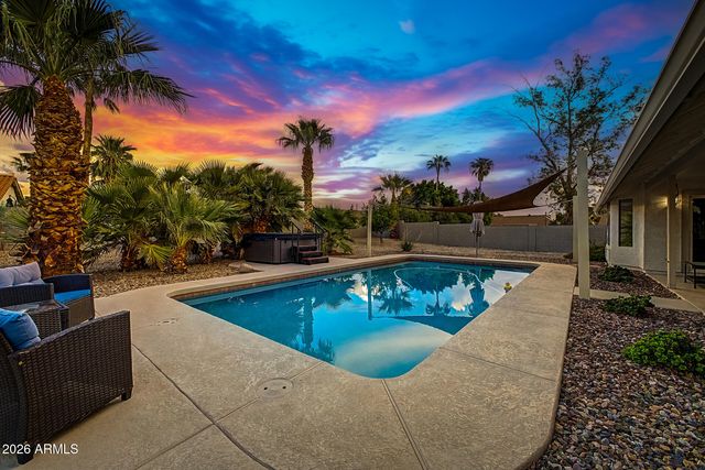 921 N SANDAL Circle, Mesa, AZ 85205