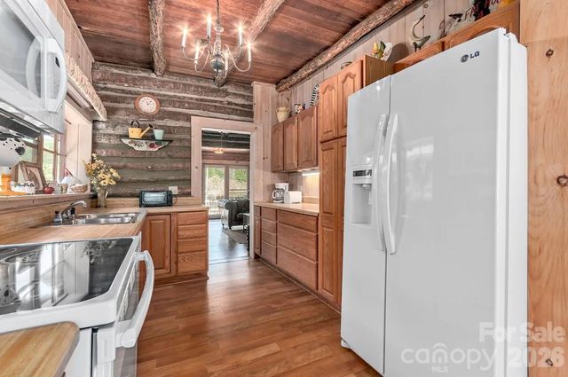 72 Chestnut Hill Road, Gerton, NC 28735
