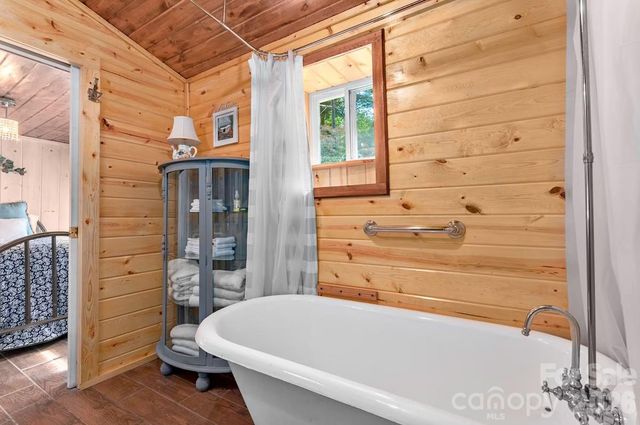 72 Chestnut Hill Road, Gerton, NC 28735