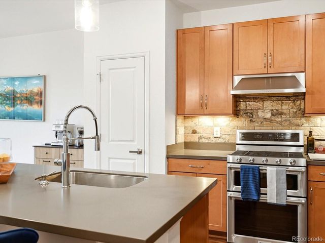 14941 W 70th Avenue, Arvada, CO 80007