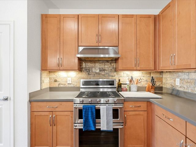 14941 W 70th Avenue, Arvada, CO 80007