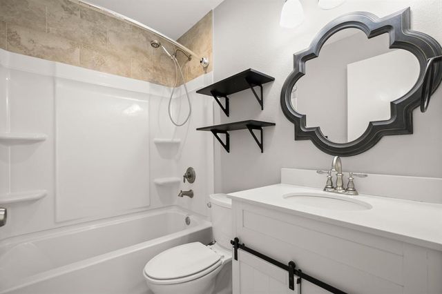 1512 W Mesa Park DR, Round Rock, TX 78664