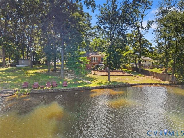 2235 Lakeview Dr, Powhatan, VA 23139