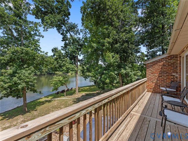2235 Lakeview Dr, Powhatan, VA 23139