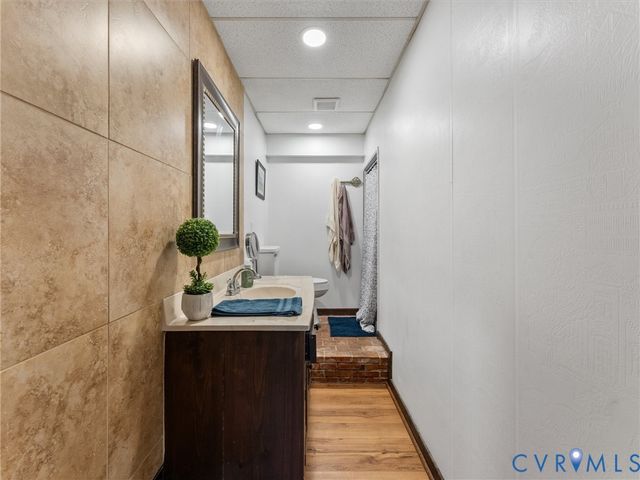 2235 Lakeview Dr, Powhatan, VA 23139