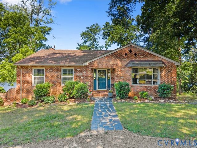 2235 Lakeview Dr, Powhatan, VA 23139