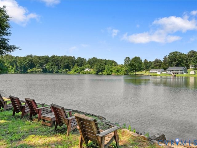 2235 Lakeview Dr, Powhatan, VA 23139
