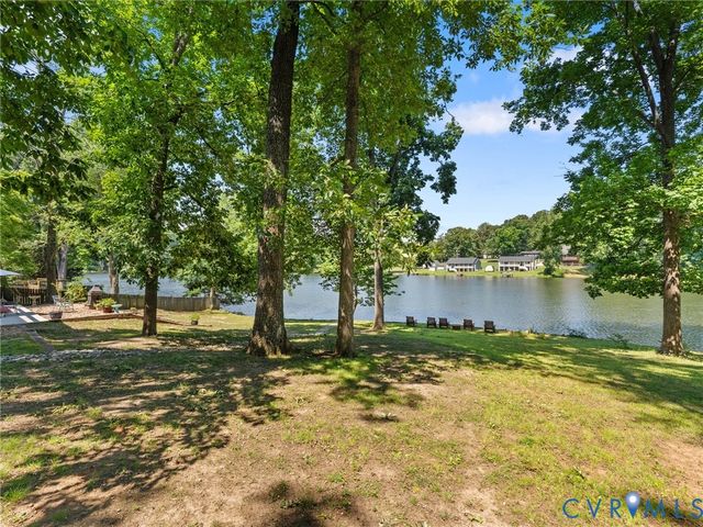2235 Lakeview Dr, Powhatan, VA 23139
